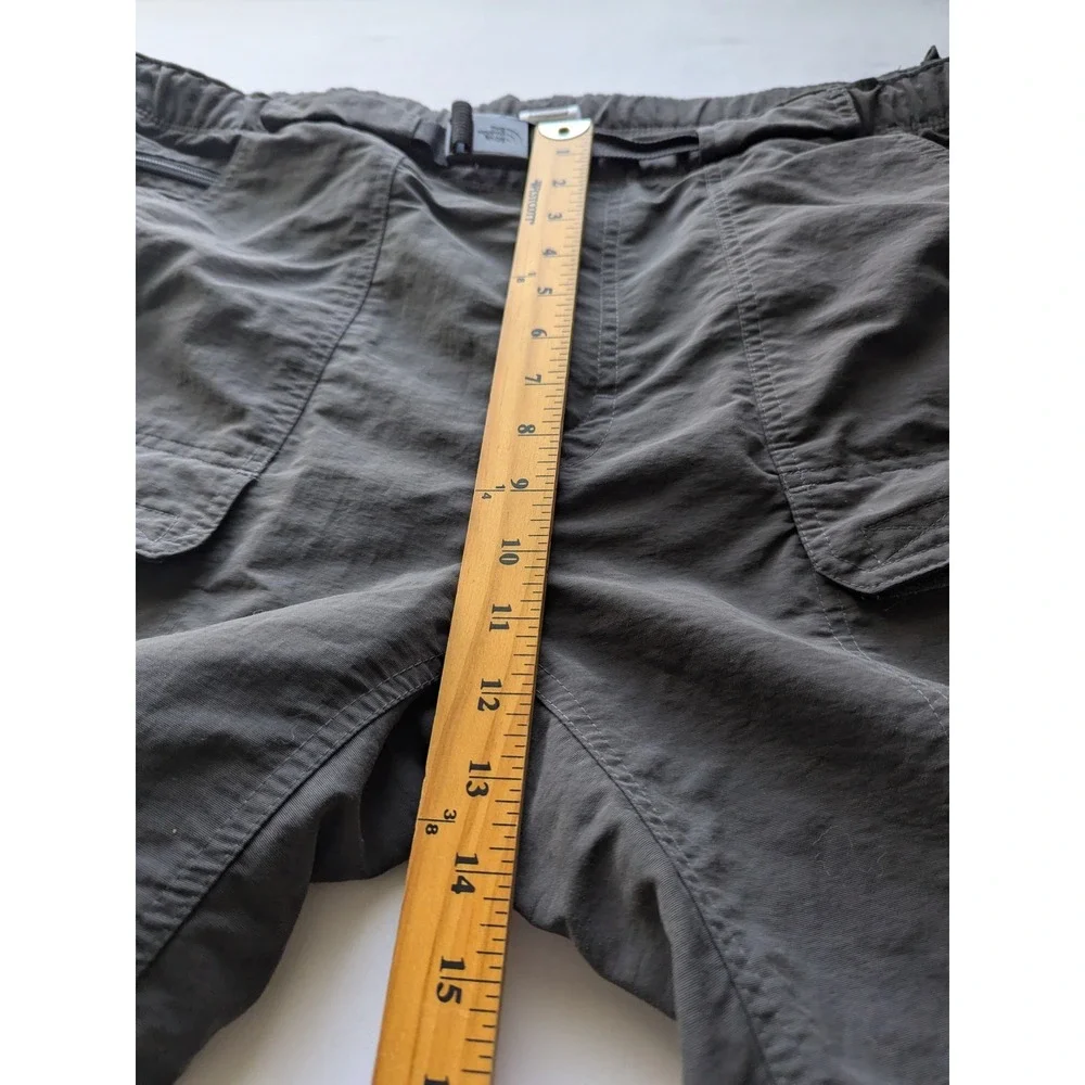 The North Face Convertible Pants Mens XL Short Gray Hiking Cargo Zip Off Belted